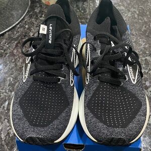 Brooks Levitate StealthFit 5 Women's Black Running Shoes